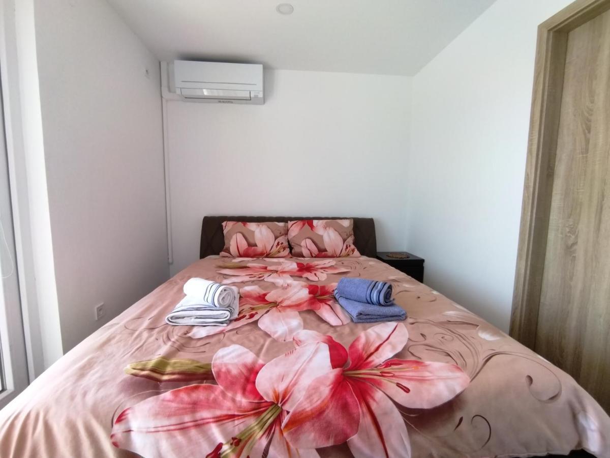Vila Zdenka Apartmants Crikvenica Exterior foto